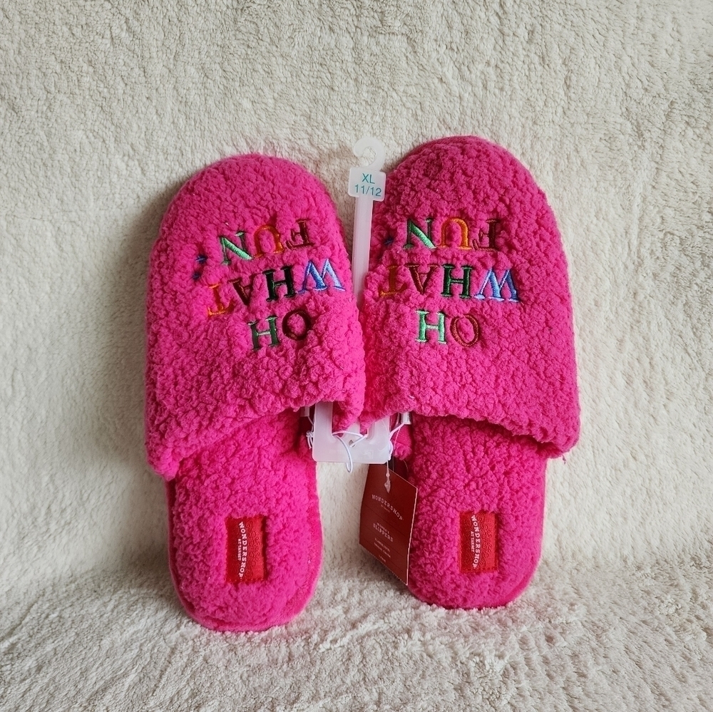 New Women's Christmas holidays OH WHAT FUN Pink Scuff Sherpa Slippers size 11/12